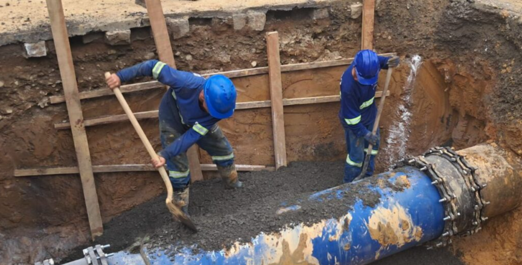 Águas de Joinville conclui conserto emergencial em adutora da rua Dona Francisca