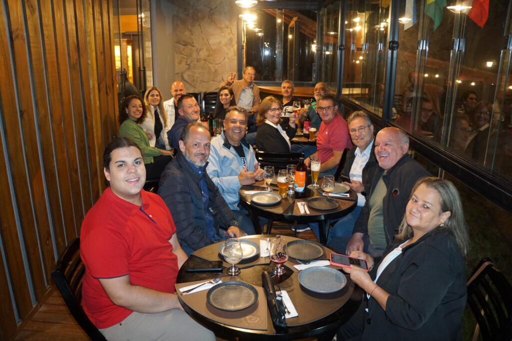 Cervejaria celebra noite especial com amigos, imprensa e parceiros