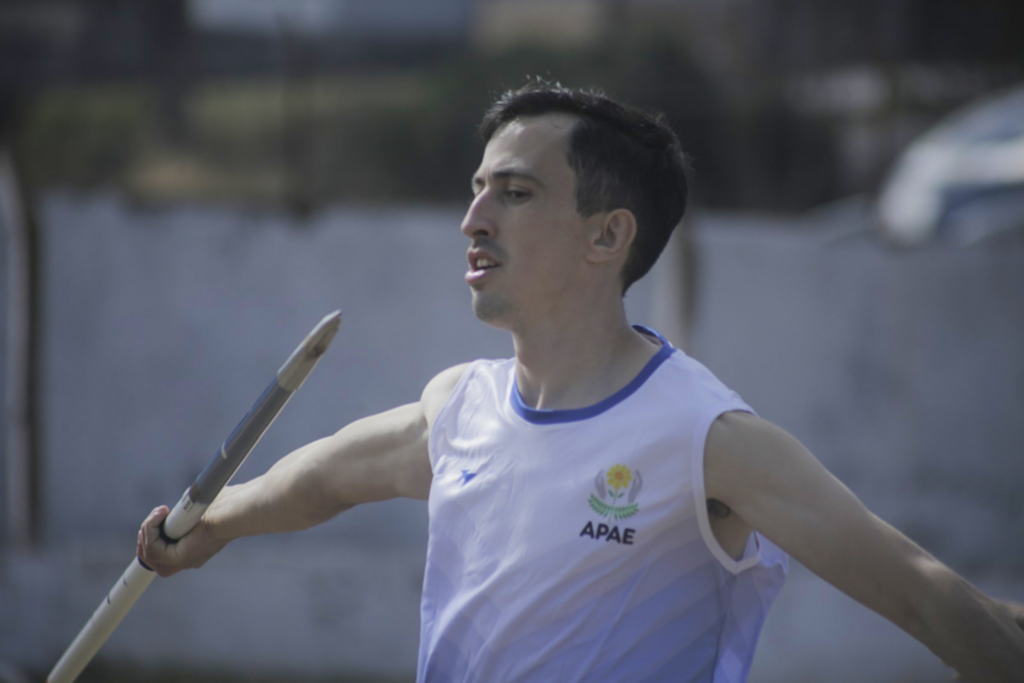 ATLETAS DE SÃO JOÃO DO SUL E PASSO DE TORRES CONQUISTAM MEDALHAS NAS OLIMPÍADAS ESPECIAIS DAS APAES