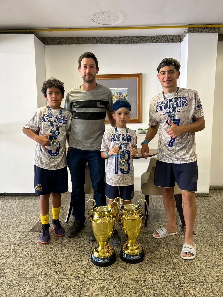 Atletas de Correia Pinto se destacam e conquistam título em Porto Alegre