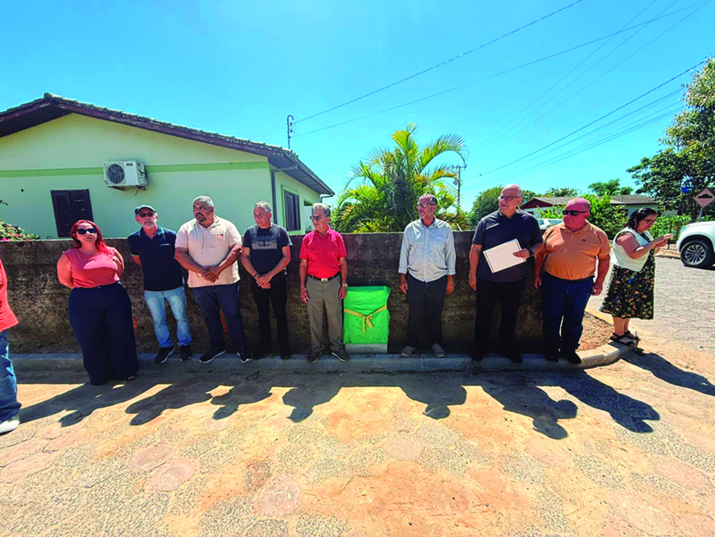 Moradores de Maracajá ganham mais nove ruas pavimentadas