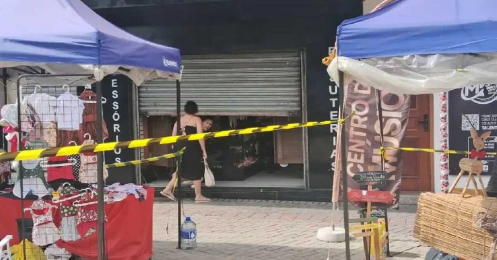 Homem é esfaqueado e morto no Centro de cidade catarinense