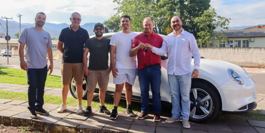 PRAIA GRANDE CONQUISTA PRIMEIRO VEÍCULO ELÉTRICO PARA A SECRETARIA DE SAÚDE