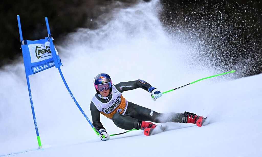 Lucas Pinheiro é prata em etapa da Copa do Mundo de Esqui Alpino