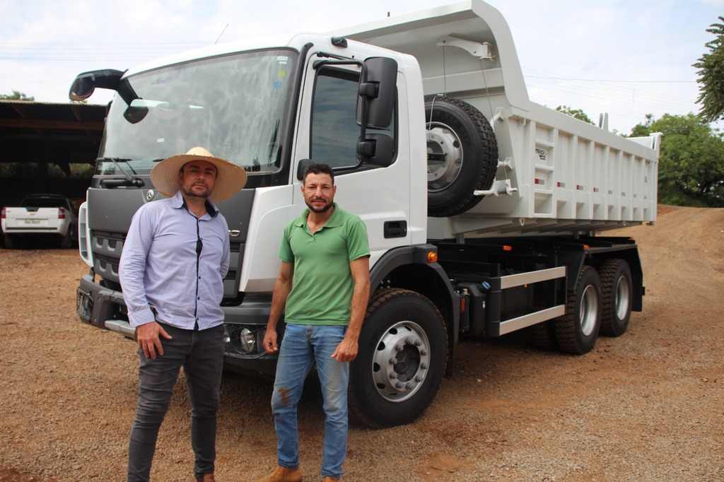 ZORTÉA | GOVERNO DO ESTADO ENTREGA NOVO VEÍCULO AO MUNICÍPIO