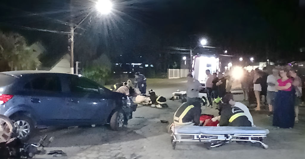 Acidente entre carro e motocicleta deixa duas pessoas feridas em cidade no Vale do Itajaí