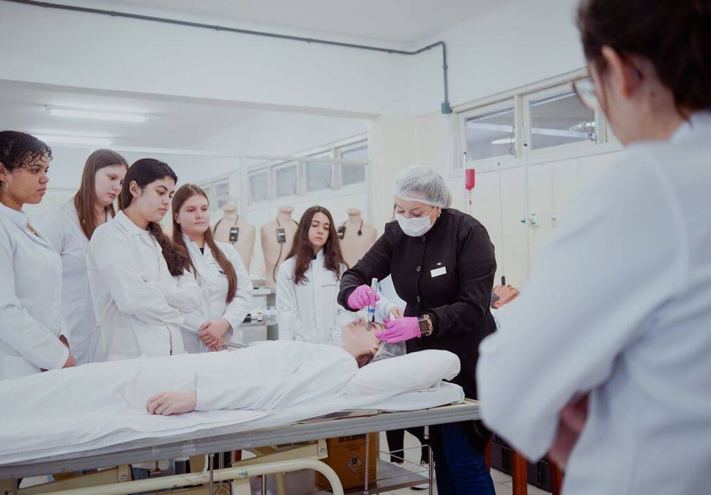 Governo de Santa Catarina aprimora Universidade Gratuita e Fumdesc e reforça transparência em 2025