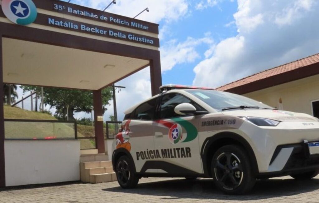 VIOLÊNCIA DOMÉSTICA COM AMEAÇA E DANOS MATERIAIS SÃO REGISTRADOS SANTA ROSA DO SUL