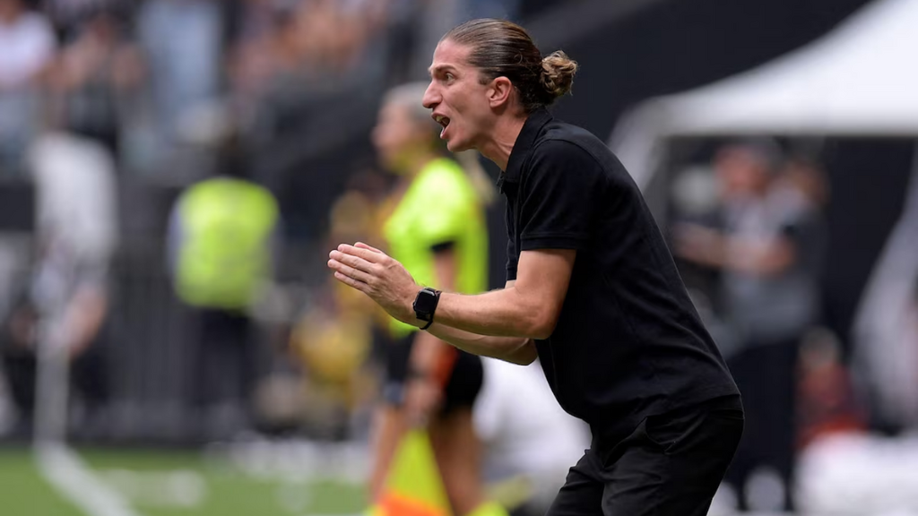 Flamengo confirma permanência de Filipe Luís até 2027