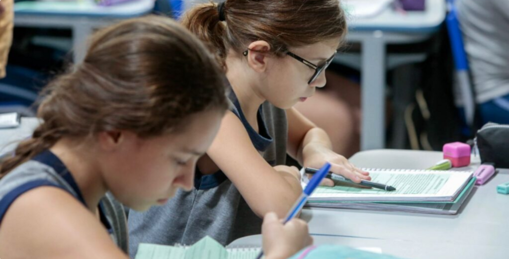 Alunos da rede municipal de Joinville conquistam oito medalhas de ouro na OBMEP 2025