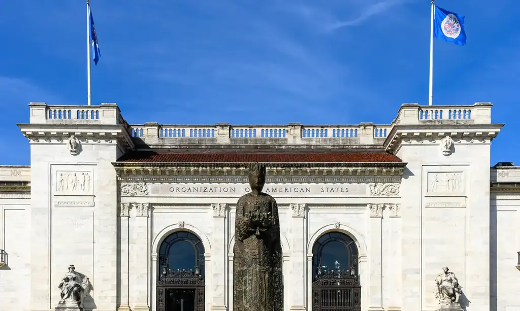 Petróleo da Venezuela não pode ficar na mão de adversários