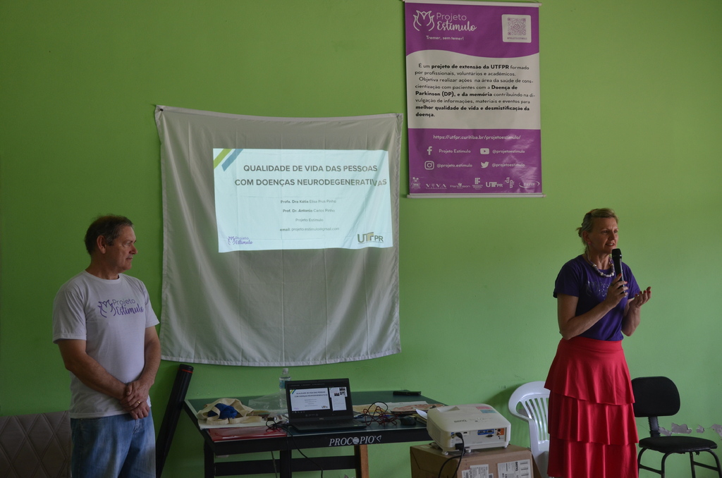 Professores de Curitiba, estiveram em Anita Garibaldi para roda de conversa com parkinsonianos