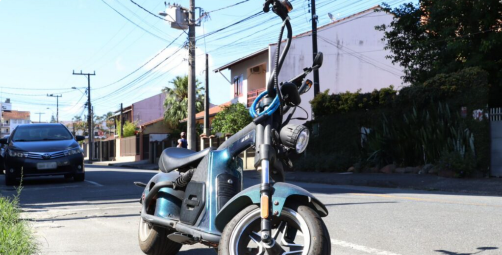 Departamento de Trânsito de Joinville orienta sobre novas regras para circulação de ciclomotores