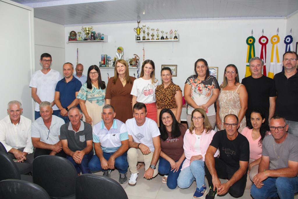 NOVA DIRETORIA DA APAE DE SÃO JOÃO DO SUL TOMA POSSE PARA A GESTÃO 2026/2028