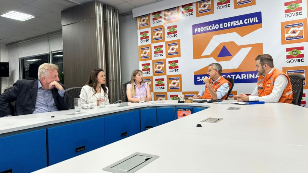 Governo do Estado anuncia investimento de R$ 12 milhões para limpeza e desassoreamento do Rio Canoinhas