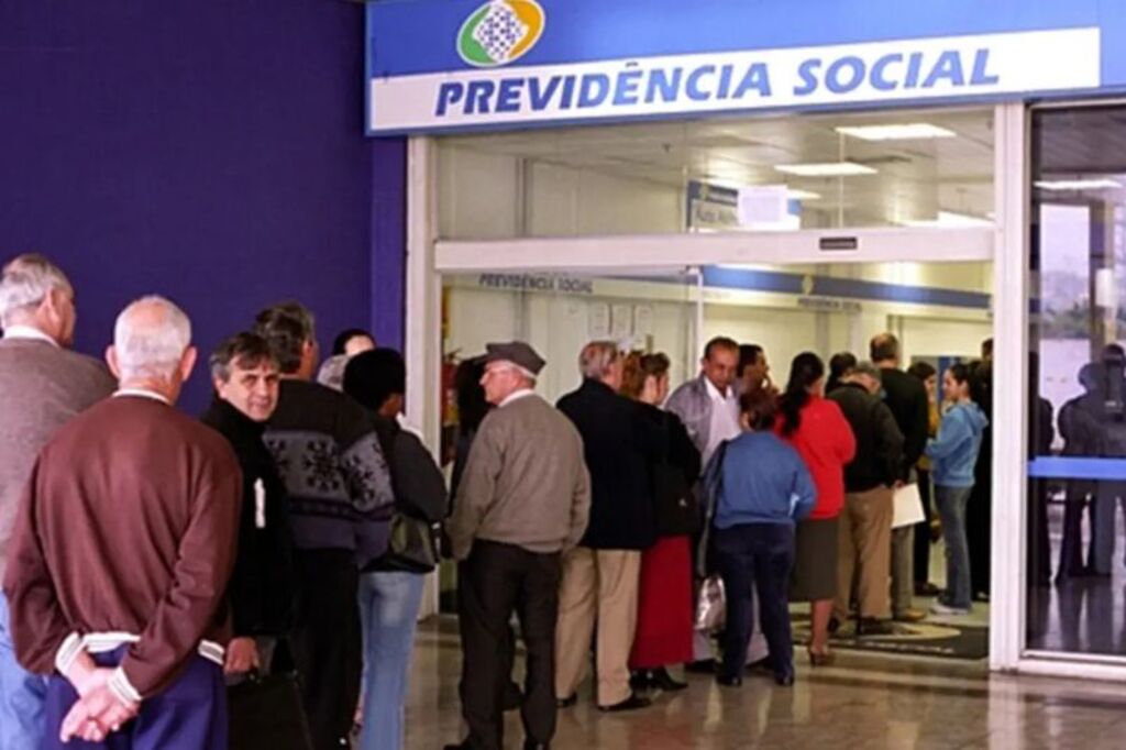 Teto do INSS sobe para R$ 8.475,55 em 2026; veja o impacto nos benefícios