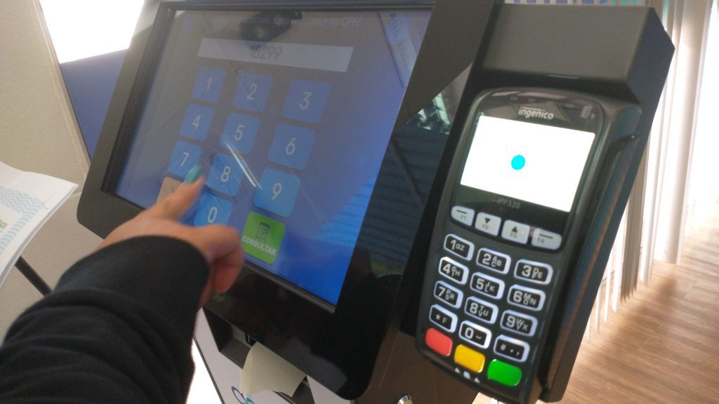 Atendimento de Águas de São Francisco do Sul fica mais rápido com a utilização de totens