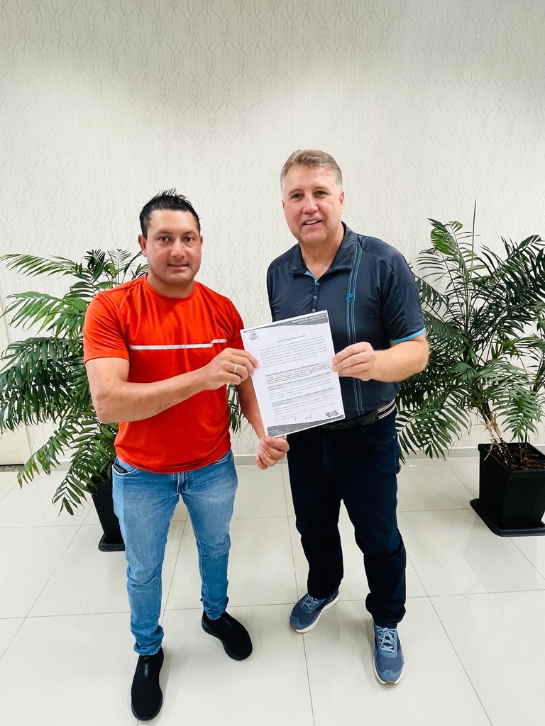 Ordem de Serviço para reforma da creche Tia Hilda em Abdon Batista é Assinada