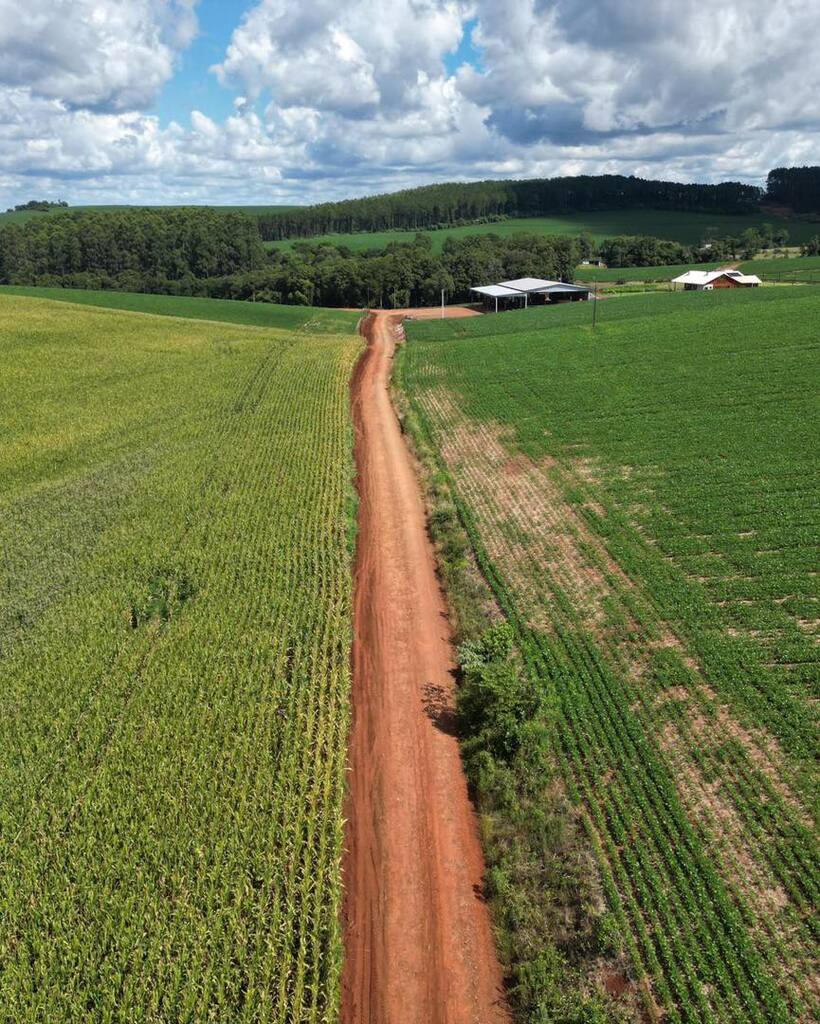 Município de Serra Alta realiza ampliação e manutenção na Estrada da Linha Grando