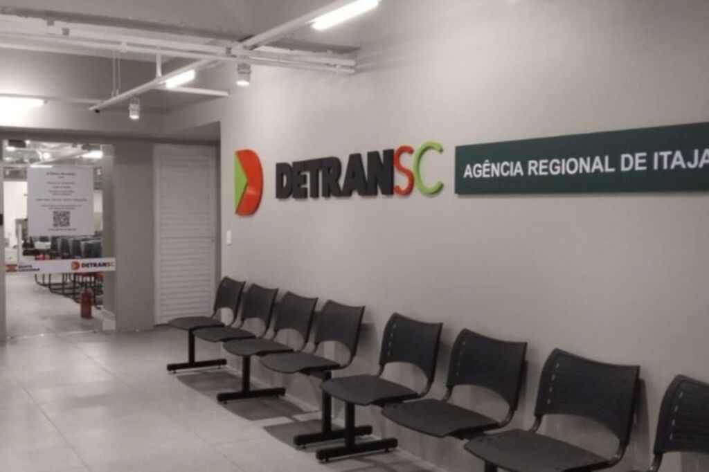 Detran-SC tem 24 horas para adequar CNH às novas regras nacionais da Senatran
