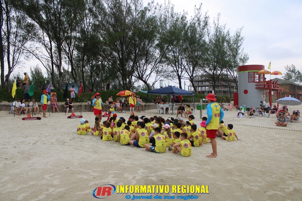 PROGRAMA GOLFINHO É REALIZADO PELO CORPO DE BOMBEIROS EM PASSO DE TORRES