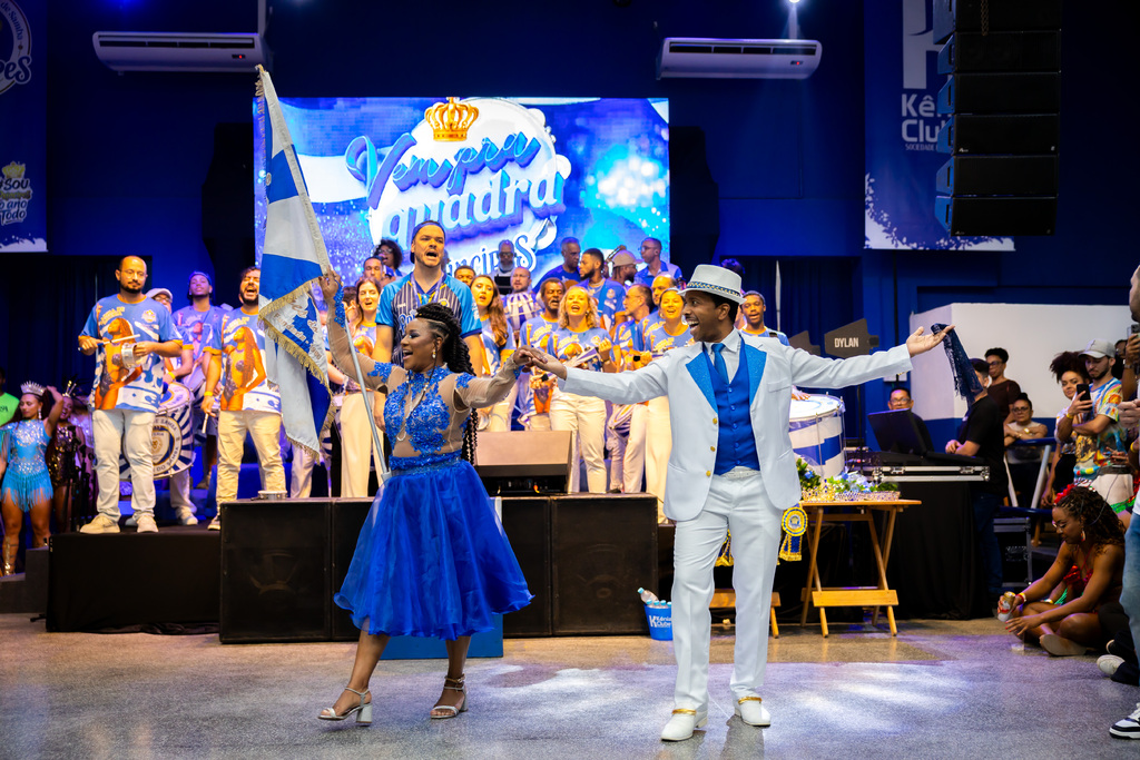 Oficina gratuita de mestre-sala e porta-bandeira será realizada em Joinville