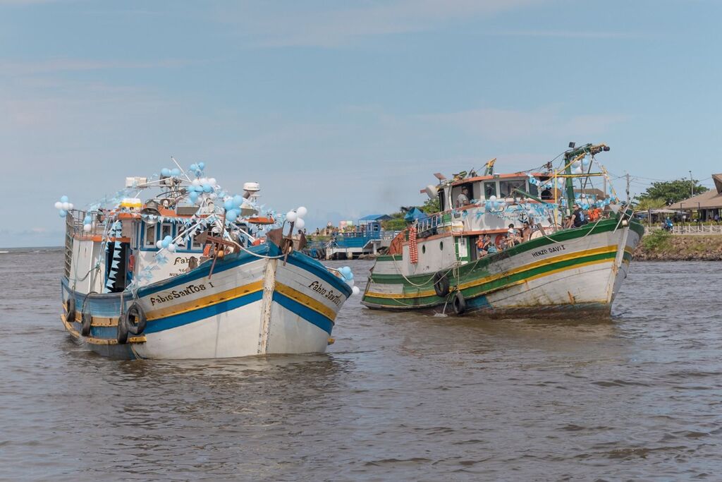 FESTA DOS NAVEGANTES EM PASSO DE TORRES TERÁ DISTRIBUIÇÃO GRATUITA DE MAIS DE MEIA TONELADA DE TAINHA E PIRÃO DE PEIXE