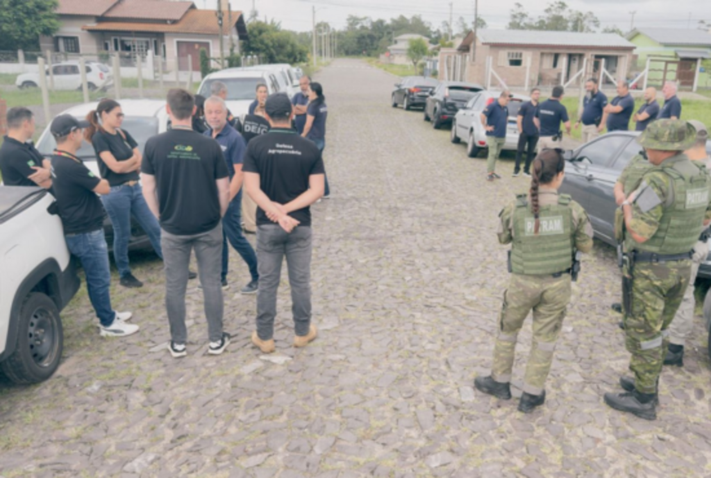 FORÇA-TAREFA SEGURANÇA DOS ALIMENTOS APREENDE MAIS DE 3 TONELADAS DE PRODUTOS IMPRÓPRIOS EM ARROIO DO SAL