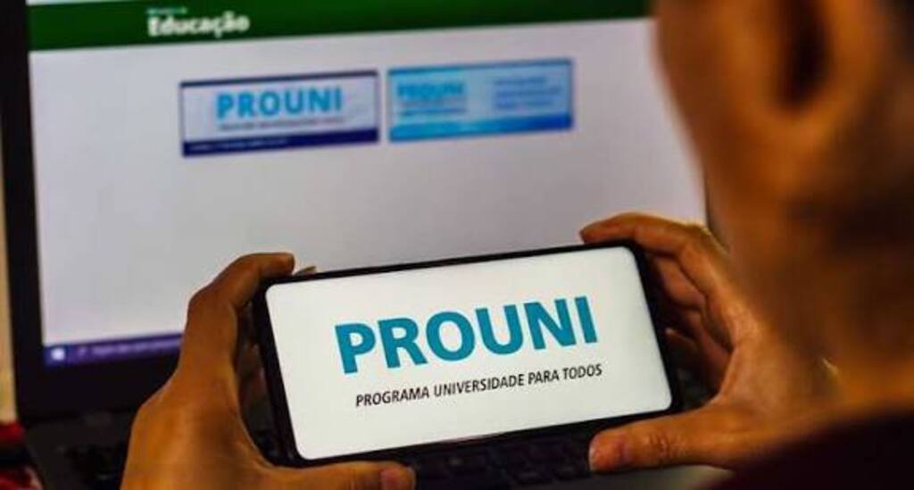INSCRIÇÕES NO PROUNI COMEÇAM NA SEGUNDA DIA 26; CONFIRA AS VAGAS DISPONÍVEIS