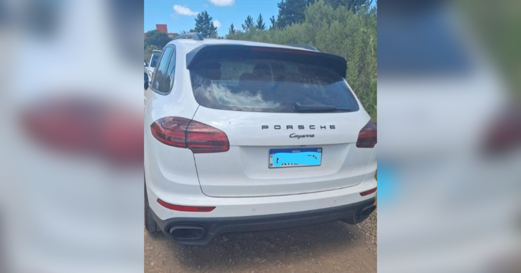 Quadrilha é presa em Pouso Redondo com chave e bloqueador de GPS de Porsche furtado