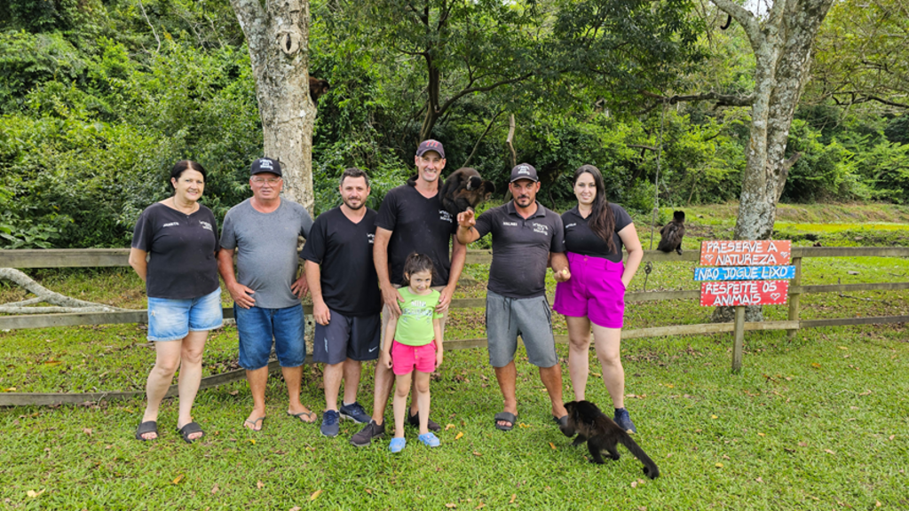 MORRO DOS MACACOS: ATRAÇÃO TURÍSTICA QUE ENVOLVE INTEGRAÇÃO COM A NATUREZA E OS ANIMAIS