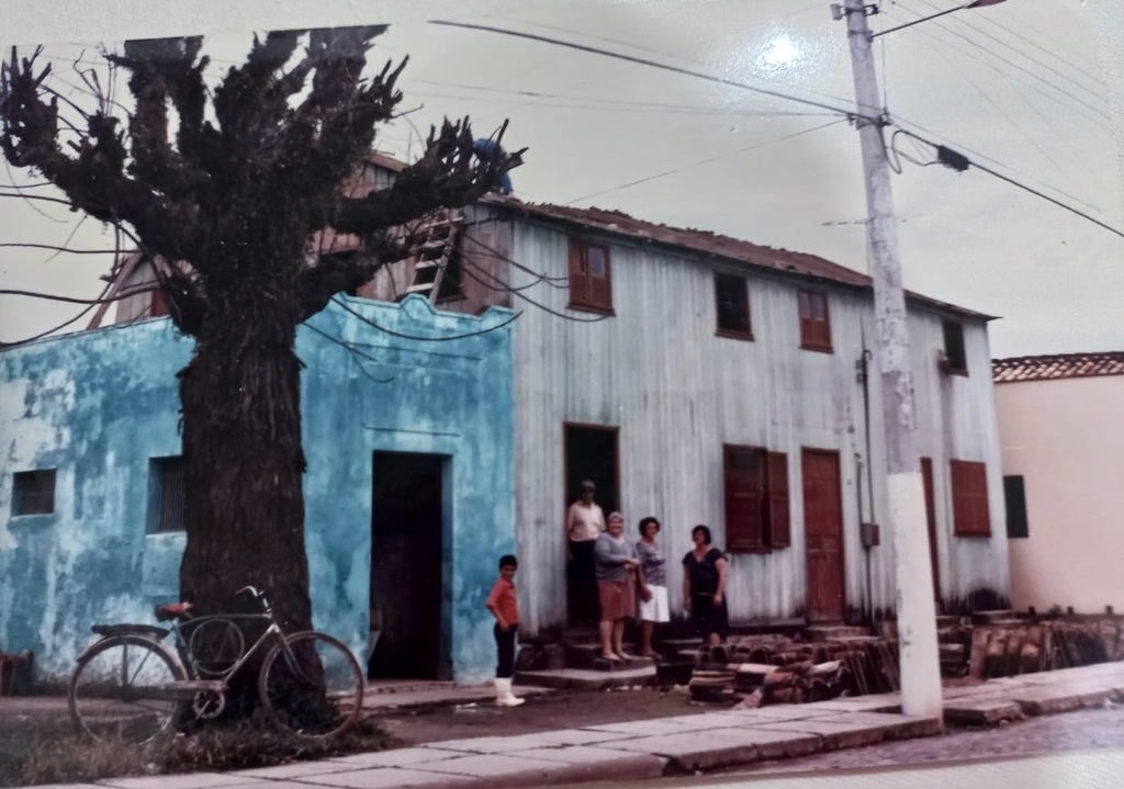 A memória familiar de Valdir Carradore narrada por Sônia M. S. Carradore