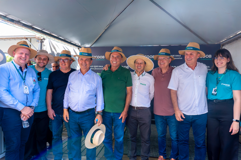 SICOOB CREDISULCA REFORÇA ATUAÇÃO NO AGRO DURANTE O 10º DIA DE CAMPO DAGOSTIN SEMENTES