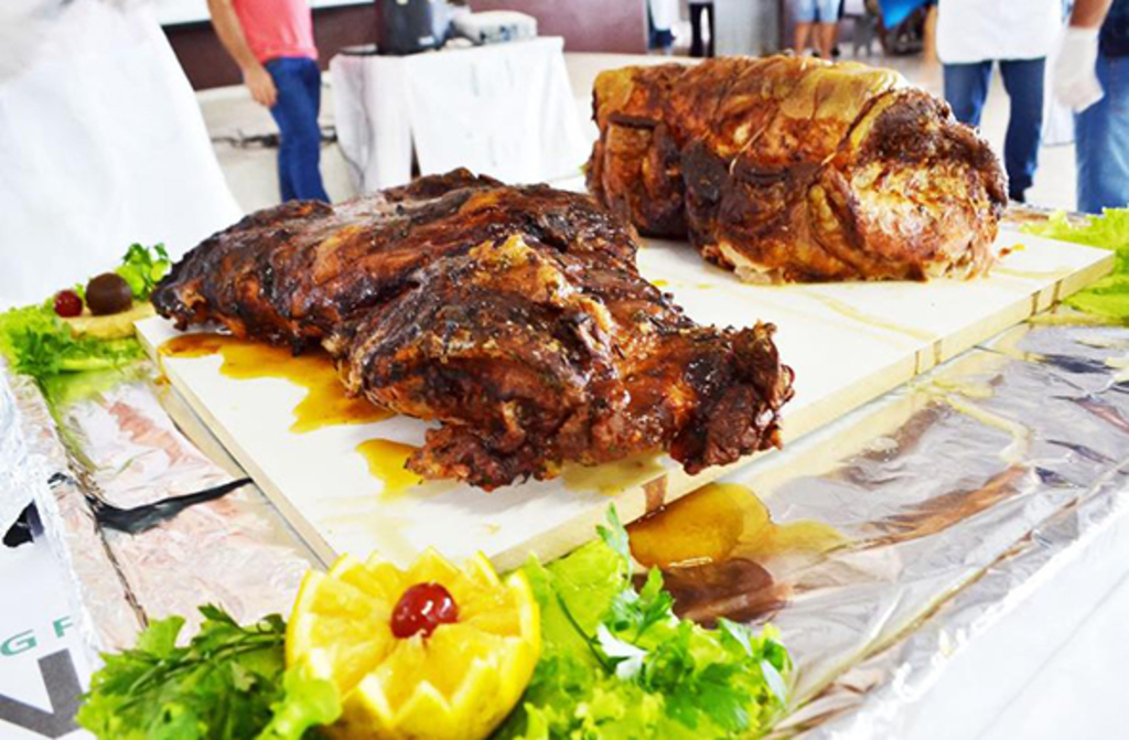 Almoço da carne Suína é amanhã