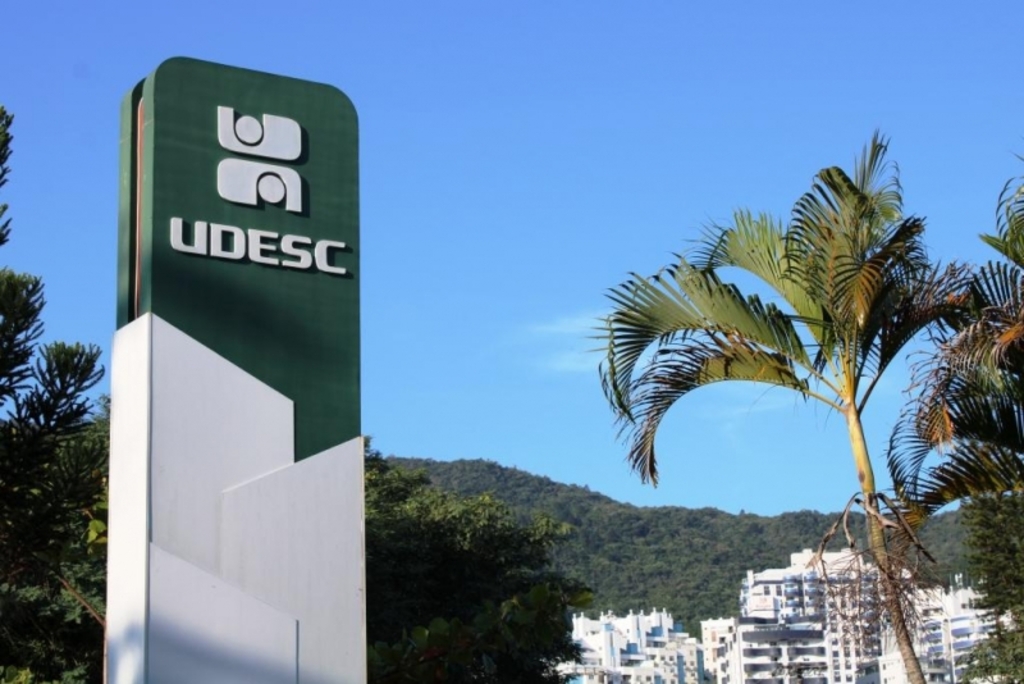 Governo de Santa Catarina sanciona leis sobre cotas, intercâmbio internacional e normas educacionais