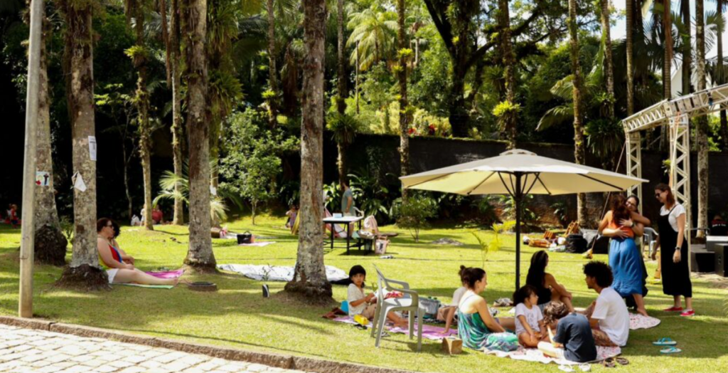 Convescote reúne famílias no Museu de Arte de Joinville com brincadeiras, cultura e lazer ao ar livre