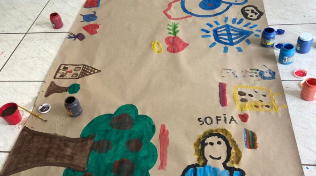 Crianças participam do primeiro dia da Colônia de Férias do SCFV