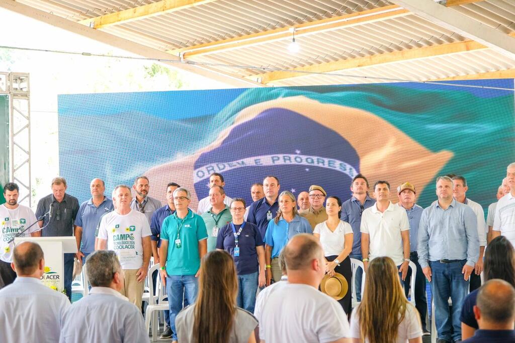 Primeiro dia do Campo Tecnológico Coolacer é marcado por grande presença de público