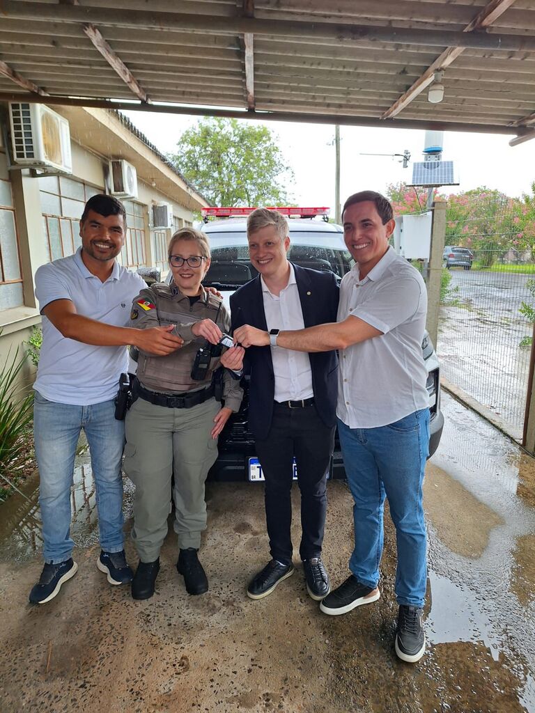 Brigada Militar recebe viatura adquirida via emenda parlamentar