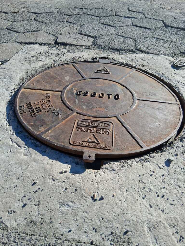 Descarte incorreto na rede de esgoto pode causar problemas