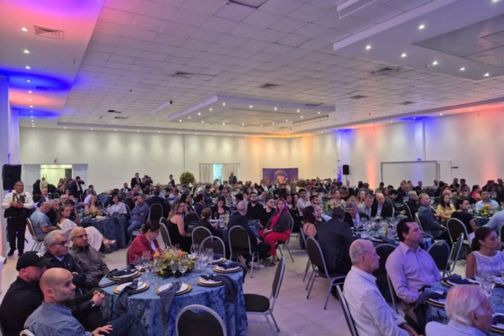 Foto divulgação - CREA-SC homenageou profissionais, empresas e cooperativas com a Medalha do Mérito Catarinense 2025