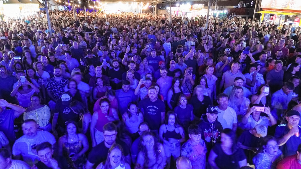 PASSO DE TORRES REÚNE MAIS DE 10 MIL PESSOAS NA FESTA DOS NAVEGANTES 2026