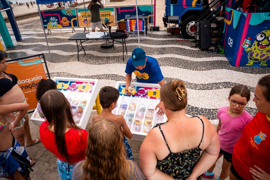 Caravana de Verão leva educação ambiental e lazer à Praia da Enseada em São Francisco do Sul