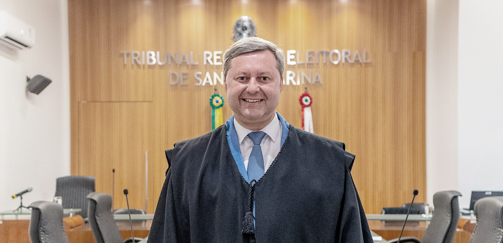 Jurista José Sérgio da Silva Cristóvam é empossado desembargador eleitoral do TRE-SC