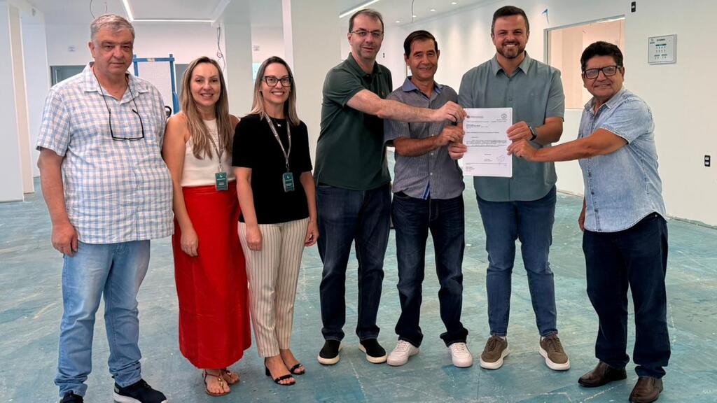 Lucas Neves garante recursos pra nova UTI materno-infantil