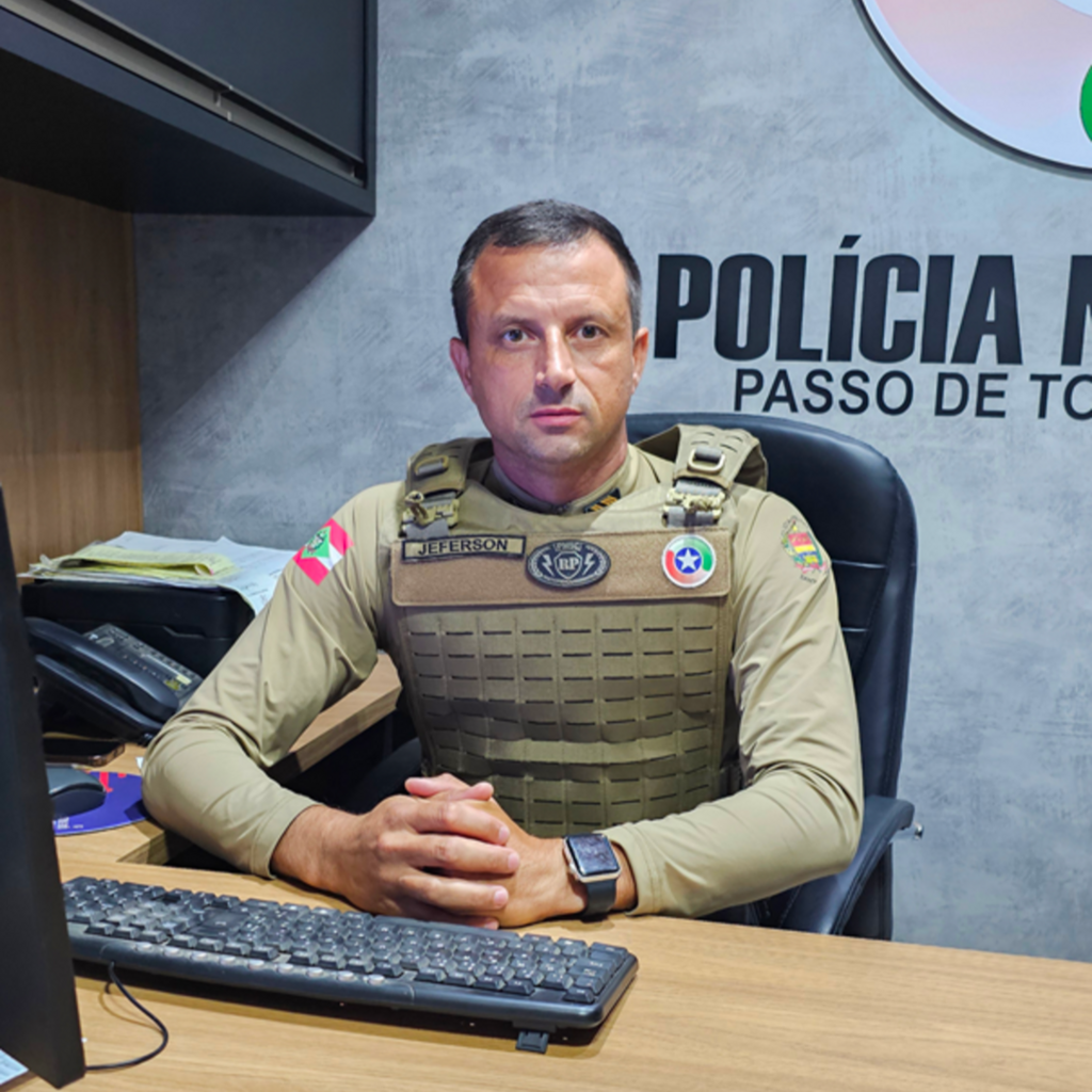 1º SARGENTO JEFERSON DESTACA OS PROJETOS DA PM EM PASSO DE TORRES