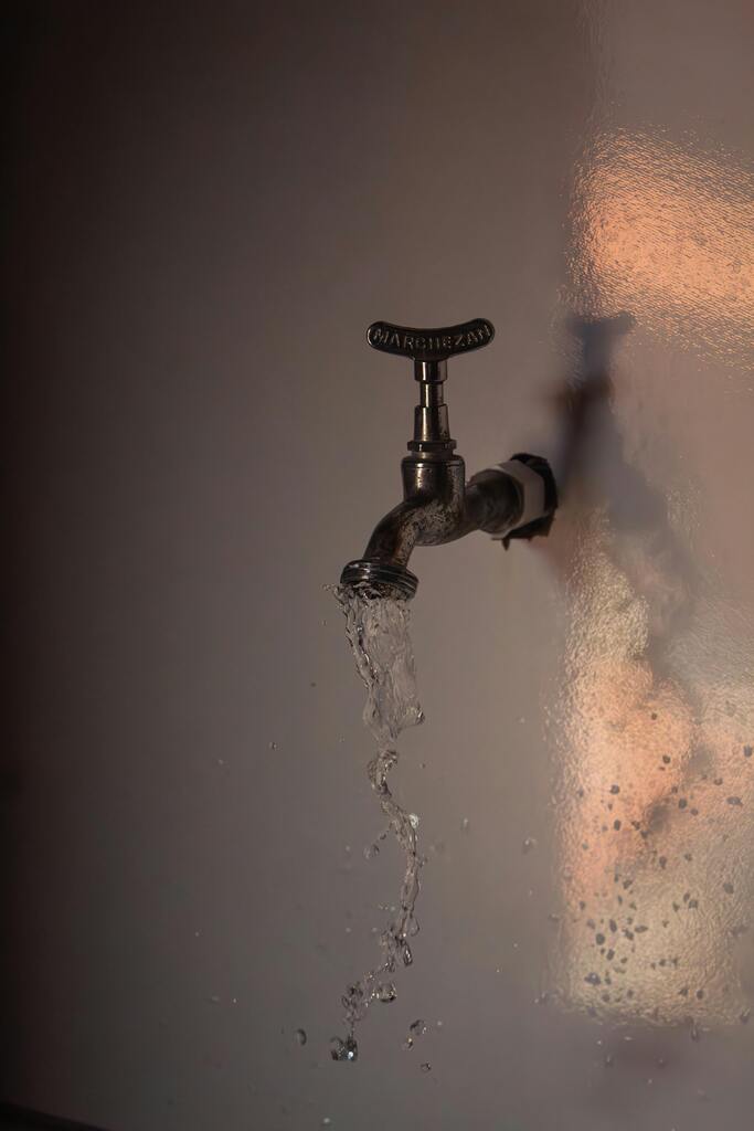 Água da torneira é segura? Entenda como funciona o controle de qualidade