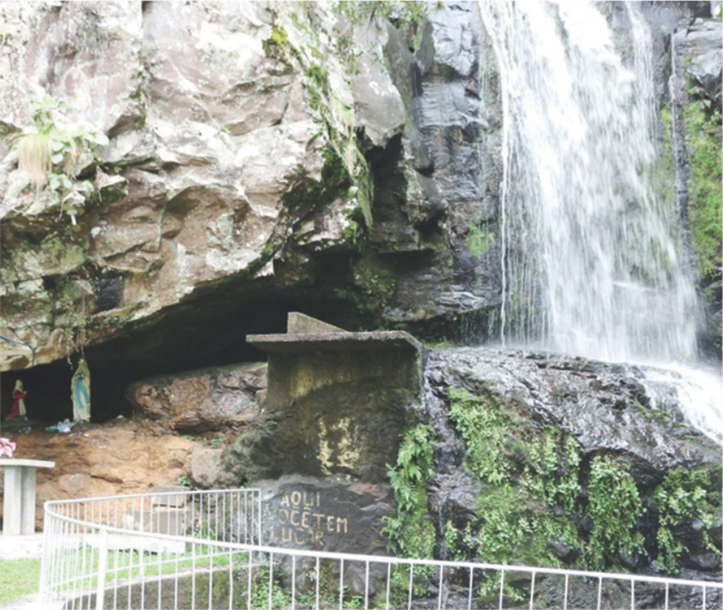 Gruta Nossa Senhora de Lourdes