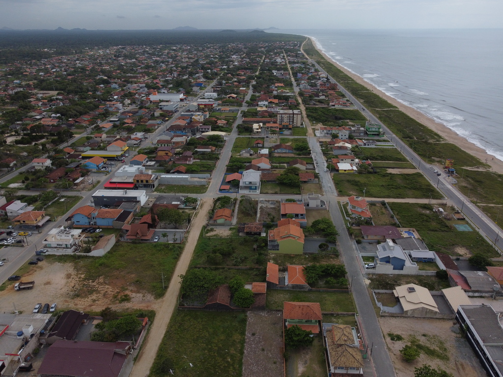 MPSC atua para assegurar cumprimento da legislação ambiental em processos de regularização fundiária na Praia do Ervino