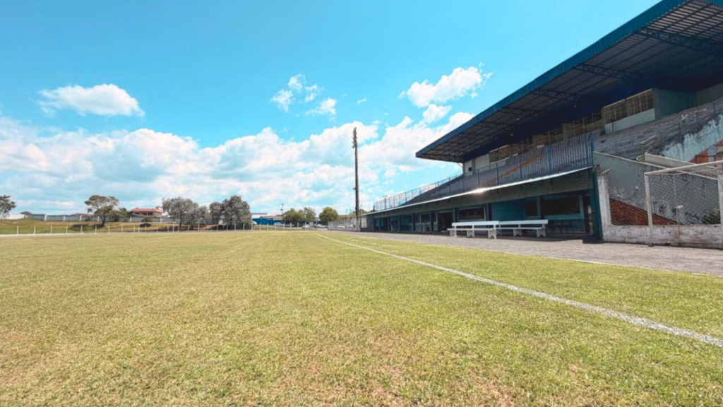 Ex-jogadores profissionais movimentam o Ditão em jogo beneficente para a Apoca neste sábado com apoio da FMEL